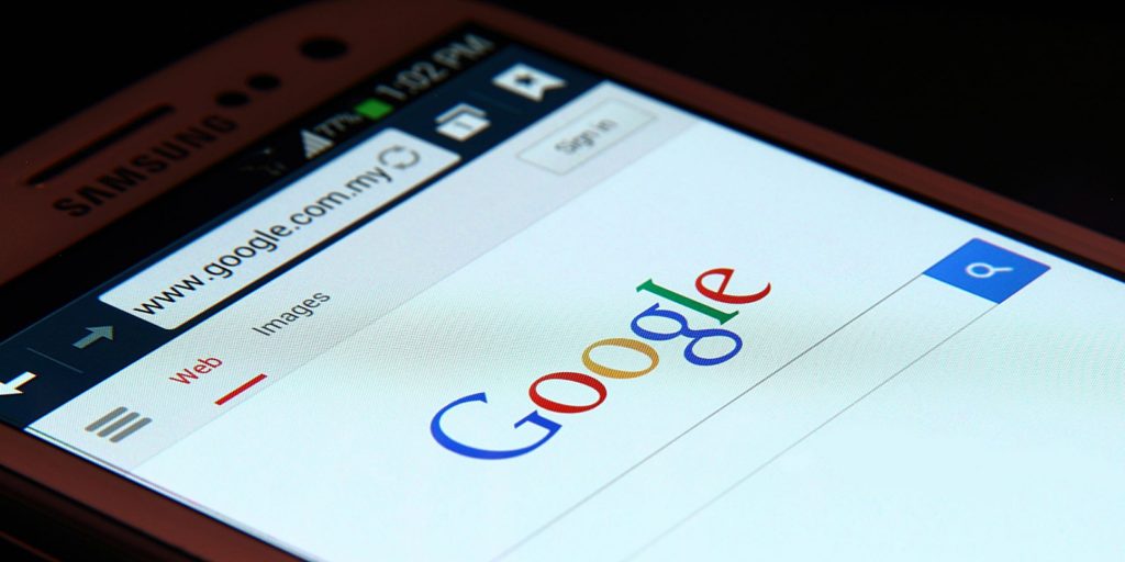 a smart phone that is running google panda 4.0 in order to drive new clients to the person's business