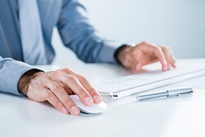 person clicking on links to digital marketing tips for small businesses
