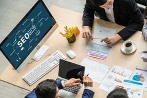group of seo experts in a meeting